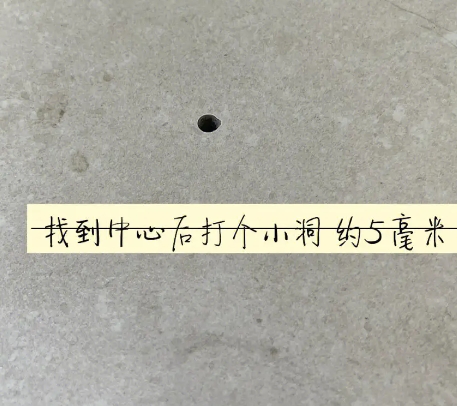 包头市瓷砖空鼓维修公司专业解答在瓷砖铺贴过程中，如果砂料搅拌不均匀，将会带来以下问题